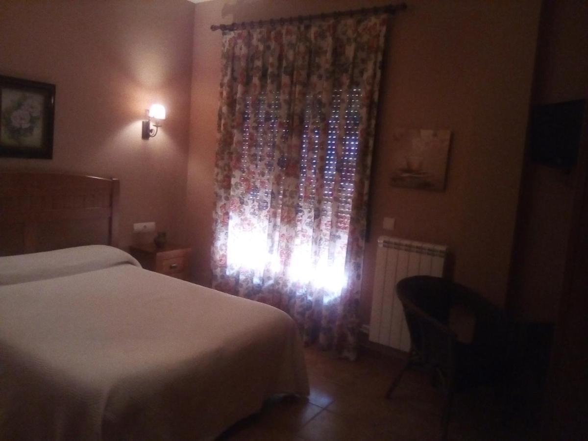 Hostal Sol De La Vega Albarracín Extérieur photo