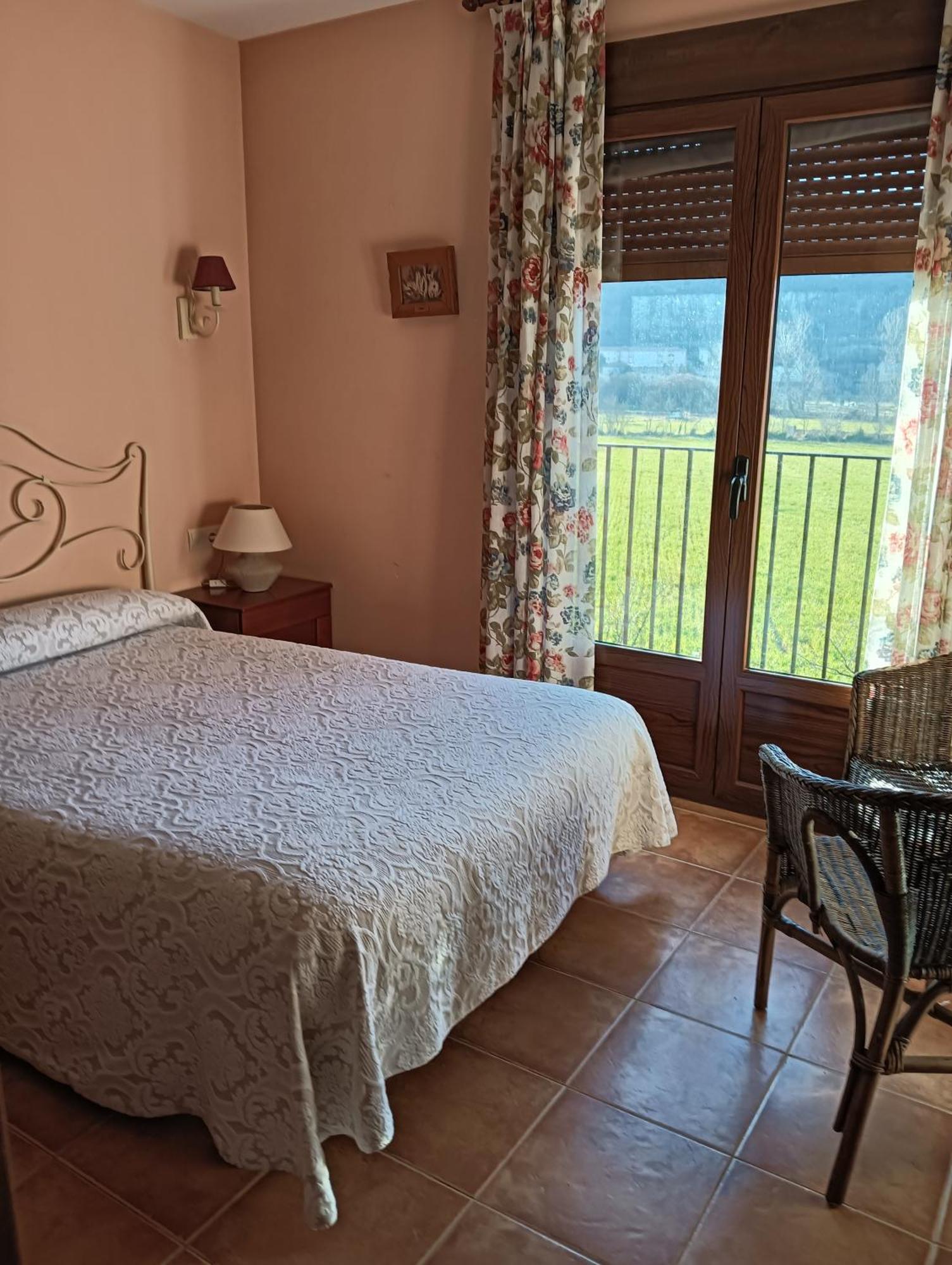 Hostal Sol De La Vega Albarracín Extérieur photo