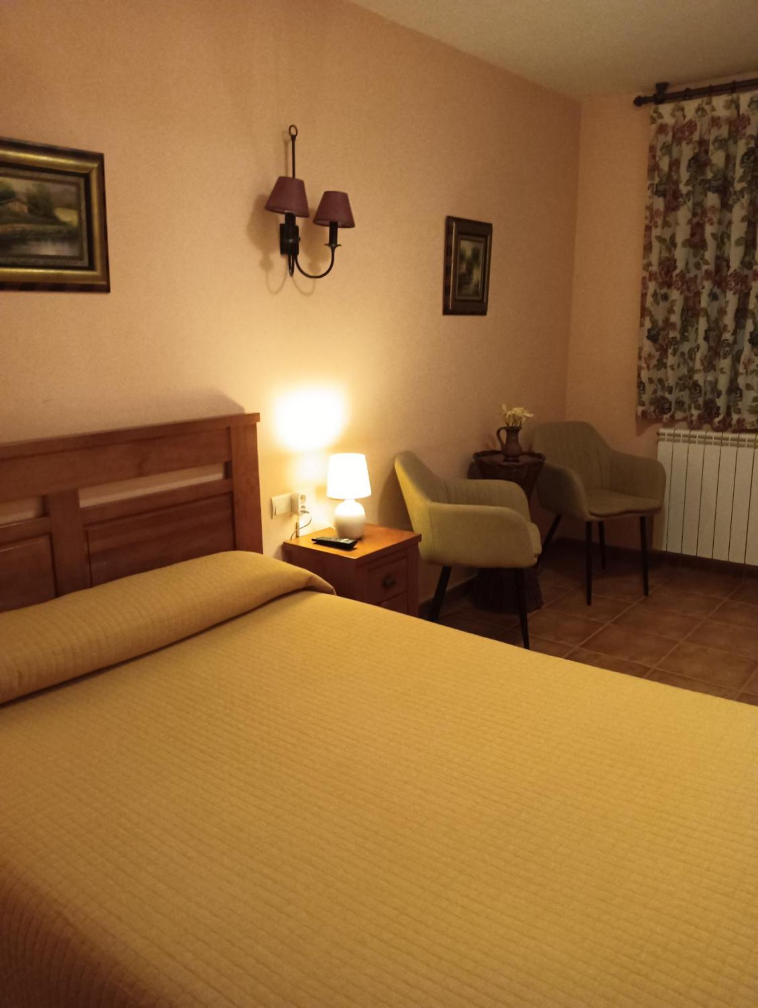 Hostal Sol De La Vega Albarracín Extérieur photo